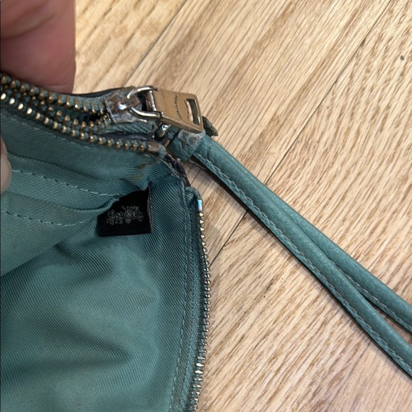 Coach Double Zip Leather Wristlet Mint Green - Picture 7 of 11